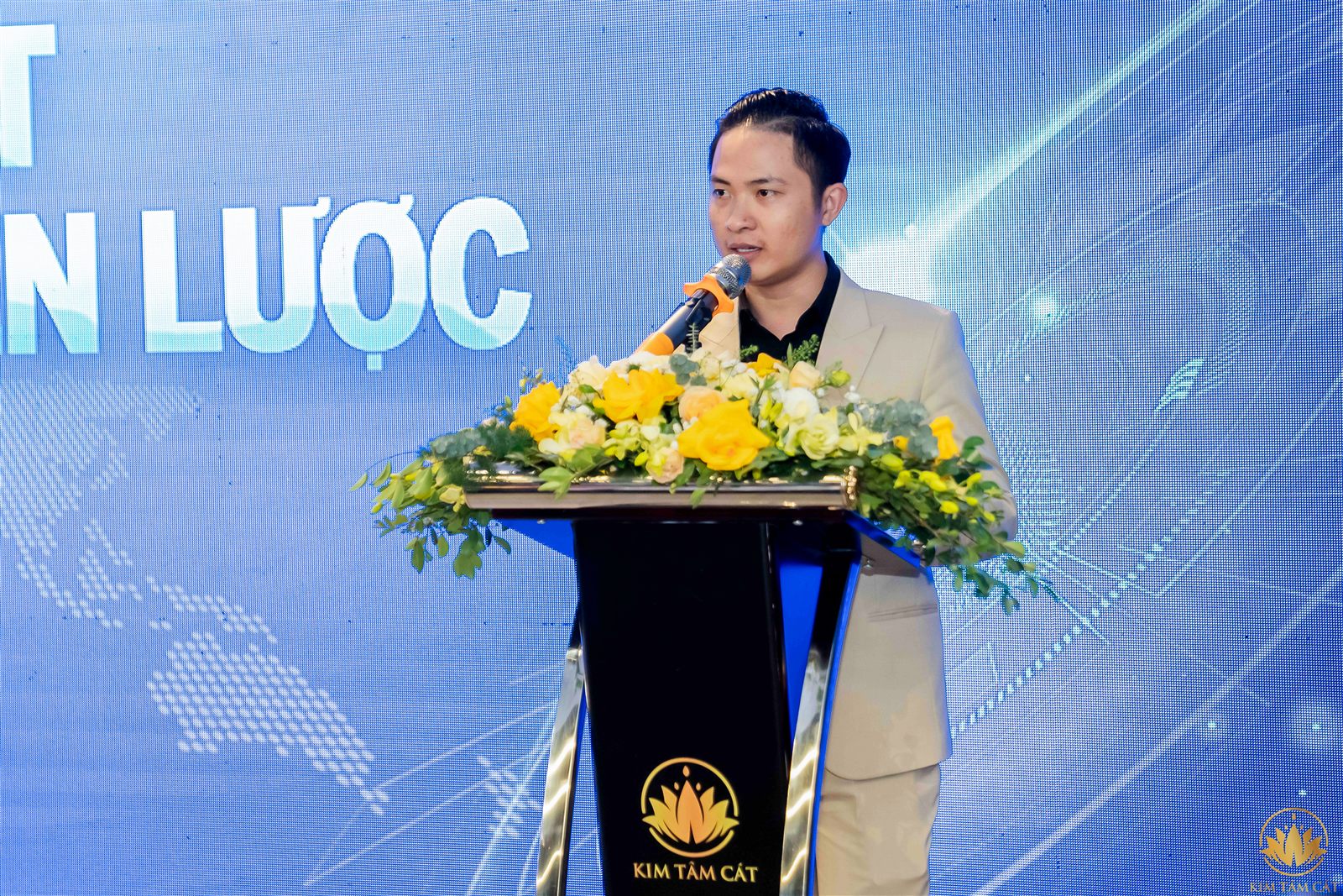 Chủ tịch Dương Cao Trí phát biểu